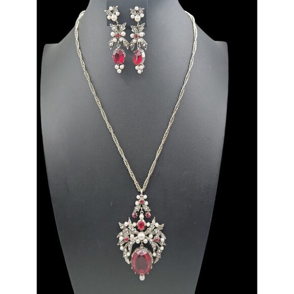 ART Jewelry Set Red Black Rhinestones Faux Pearl 22" Necklace & CIip On Earrings - Picture 2 of 16